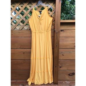 Yellow summer maxi dress